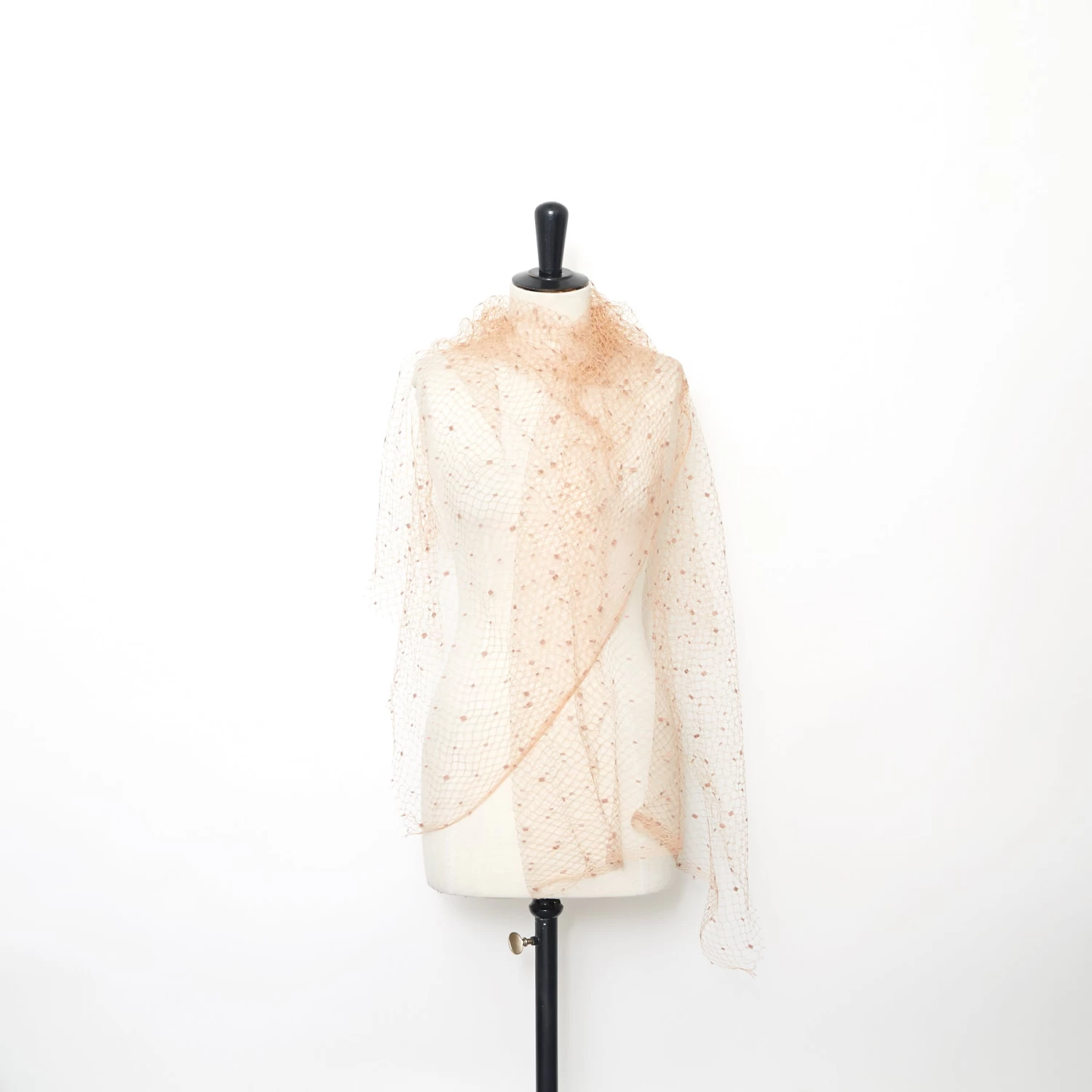 T23M05720 | Dotted Wide Fishnet 4 T23M05720 | Dotted Wide Fishnet - Image 2