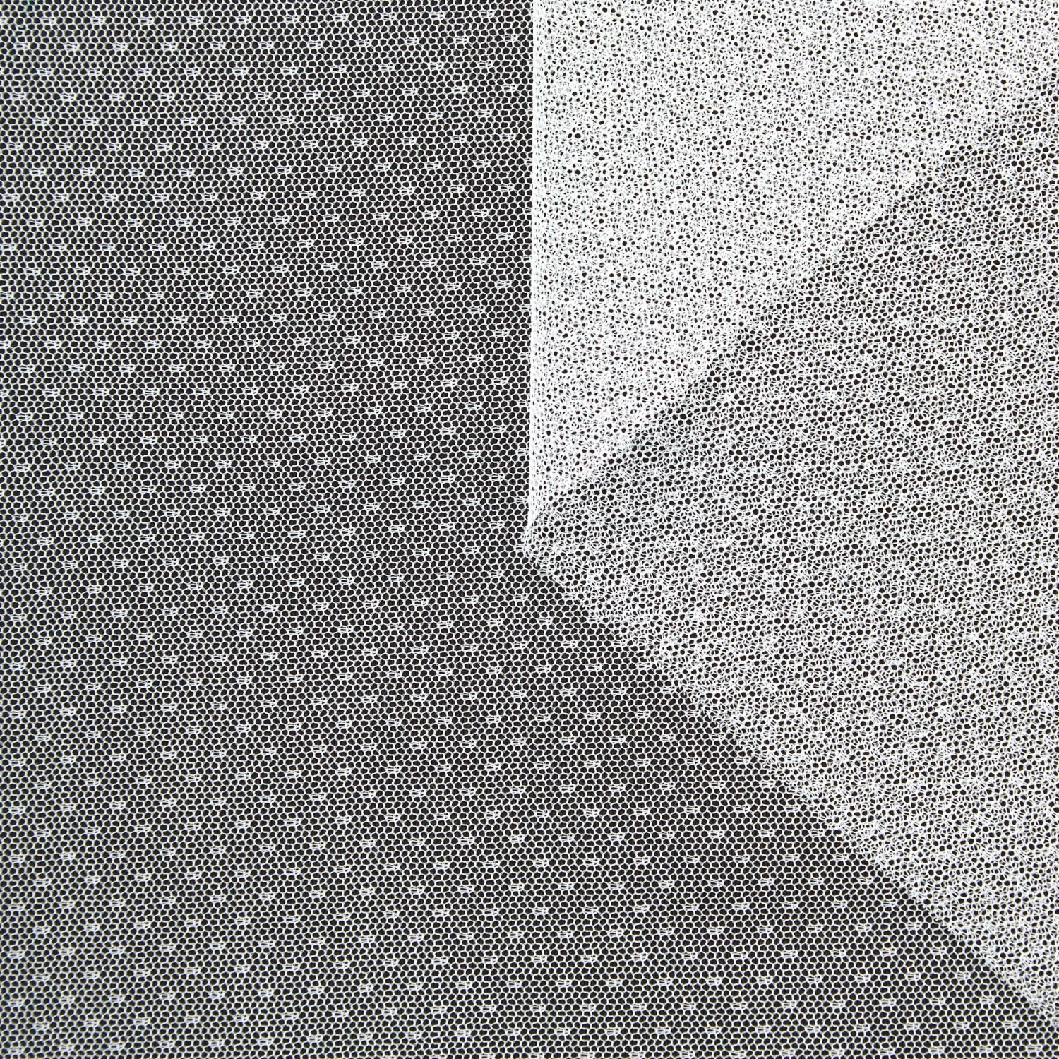 T23M05765 | Dotted Tulle 3 T23M05765 | Dotted Tulle