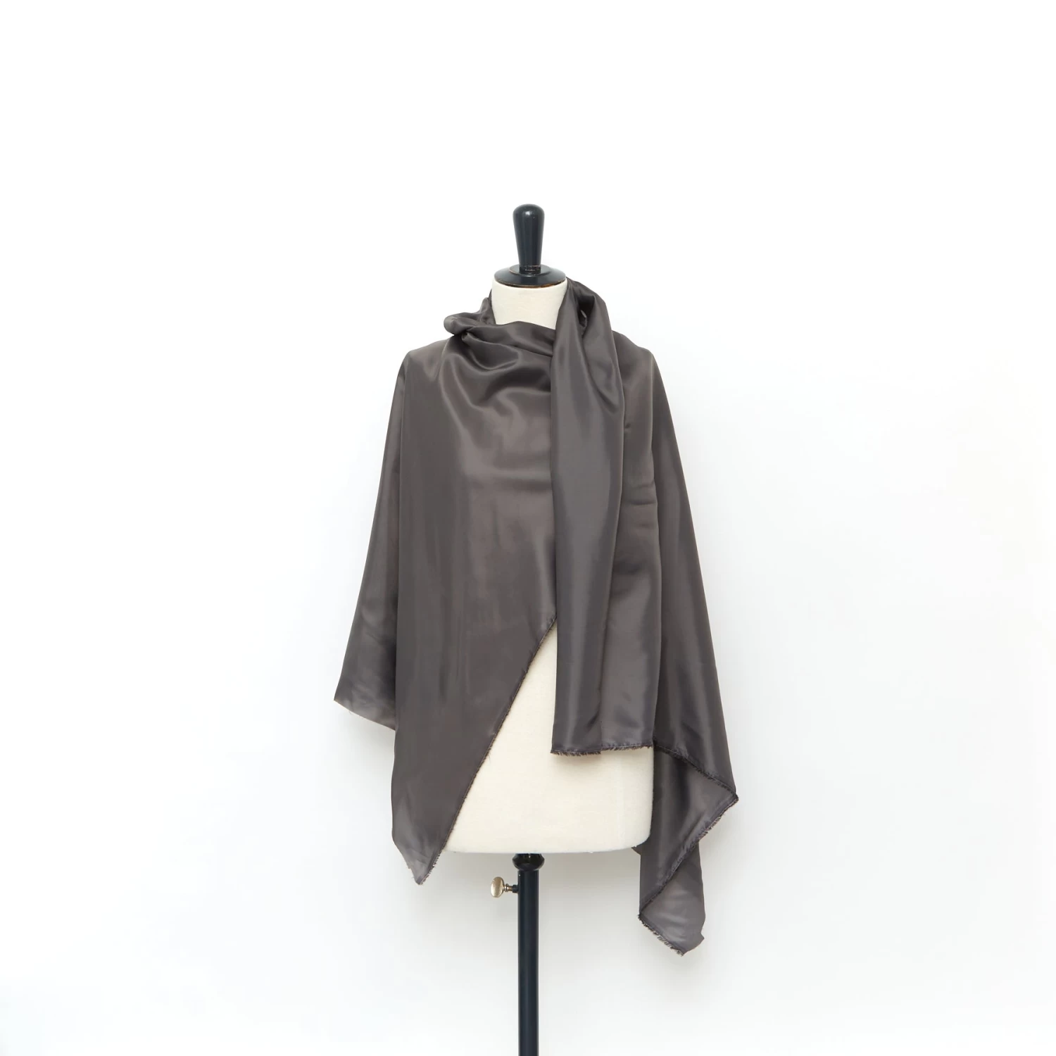 T23V05836 | Sheer Lustre Cupro Lining 7 T23V05836 | Sheer Lustre Cupro Lining - Image 5