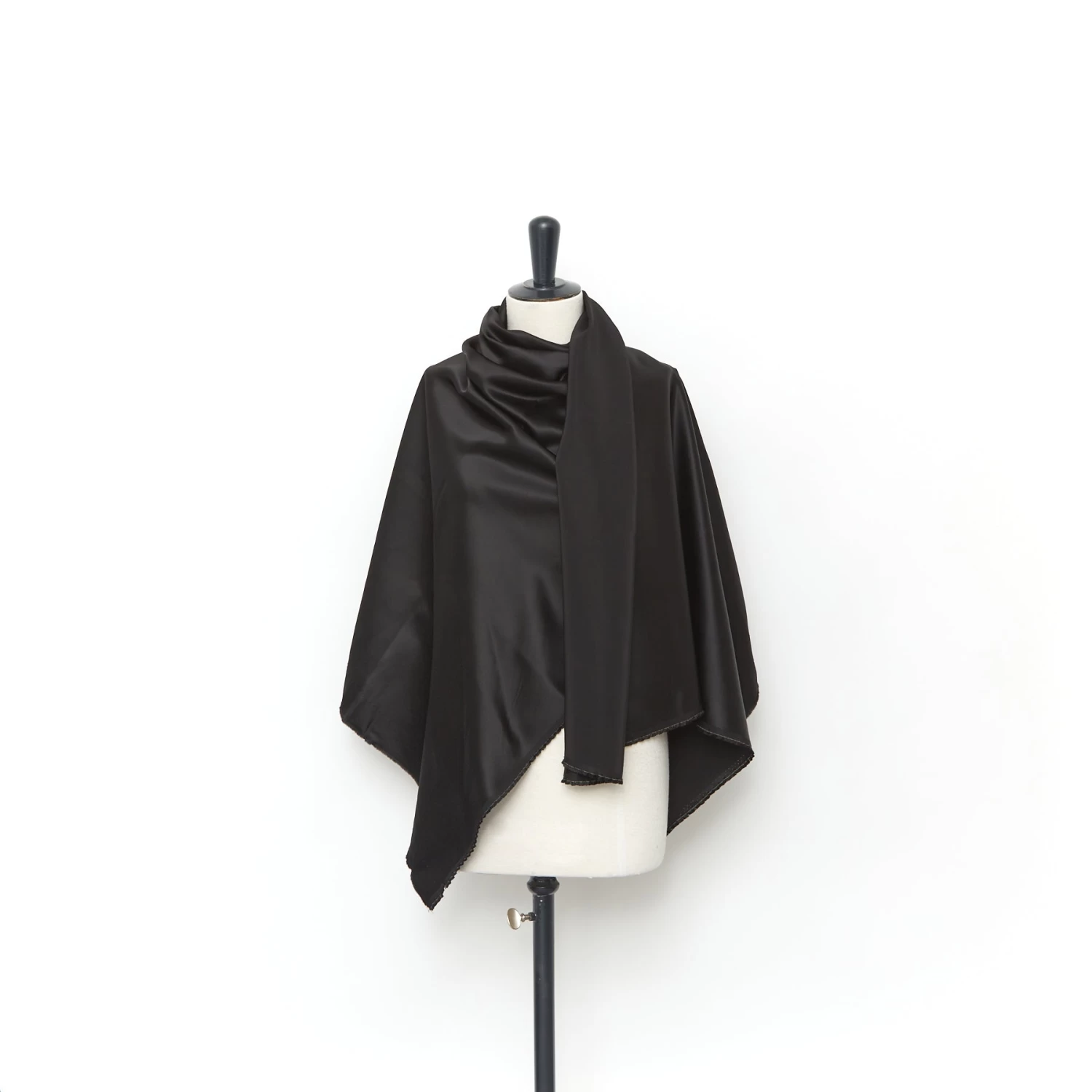 T23V05955 | Viscose Mat Satin 4 T23V05955 | Viscose Mat Satin - Image 2