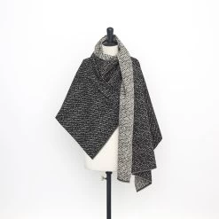 T23W04754 | Textured Diagonal Jacquard 5 T23W04754 | Textured Diagonal Jacquard -Nona Source Shop T23W04754 Black 02