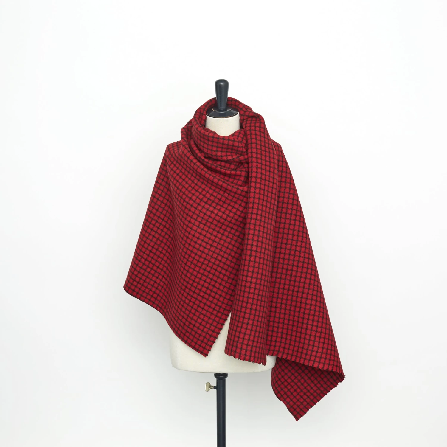 T23W04763 | Splittable Checked Wool Drap 4 T23W04763 | Splittable Checked Wool Drap - Image 2