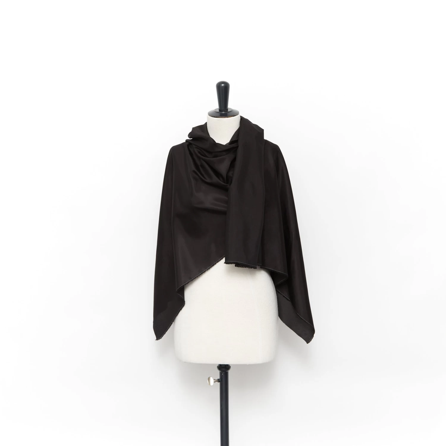 T23W06045 | Viscose & Cotton Twill Lining 4 T23W06045 | Viscose & Cotton Twill Lining - Image 2