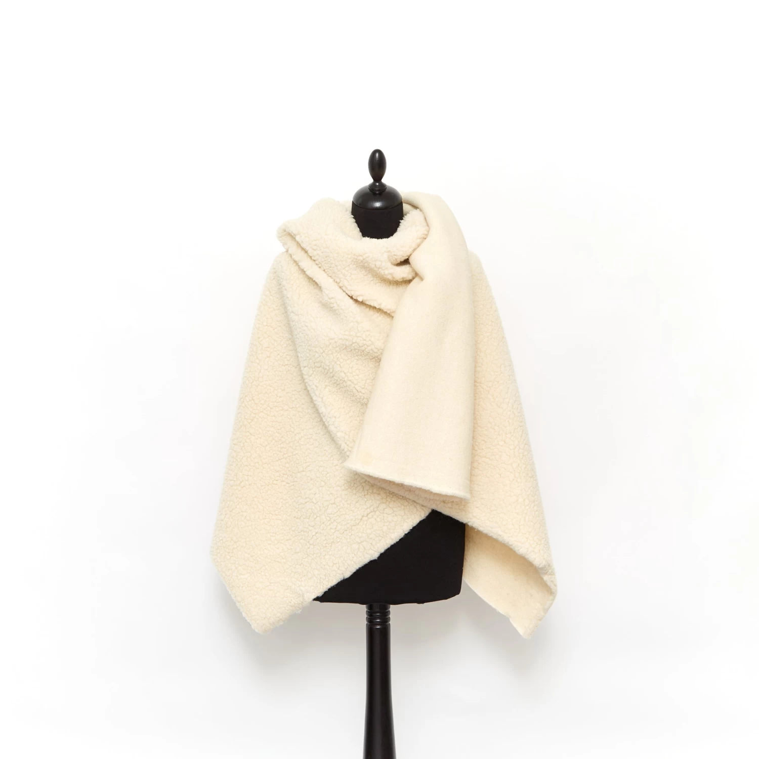 T23W06083 | Faux Shearling 4 T23W06083 | Faux Shearling - Image 2