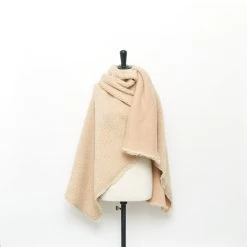 T24A09236 | Cashmere & Silk Shearling -Nona Source Shop T24A09236 CremeBrulee 02