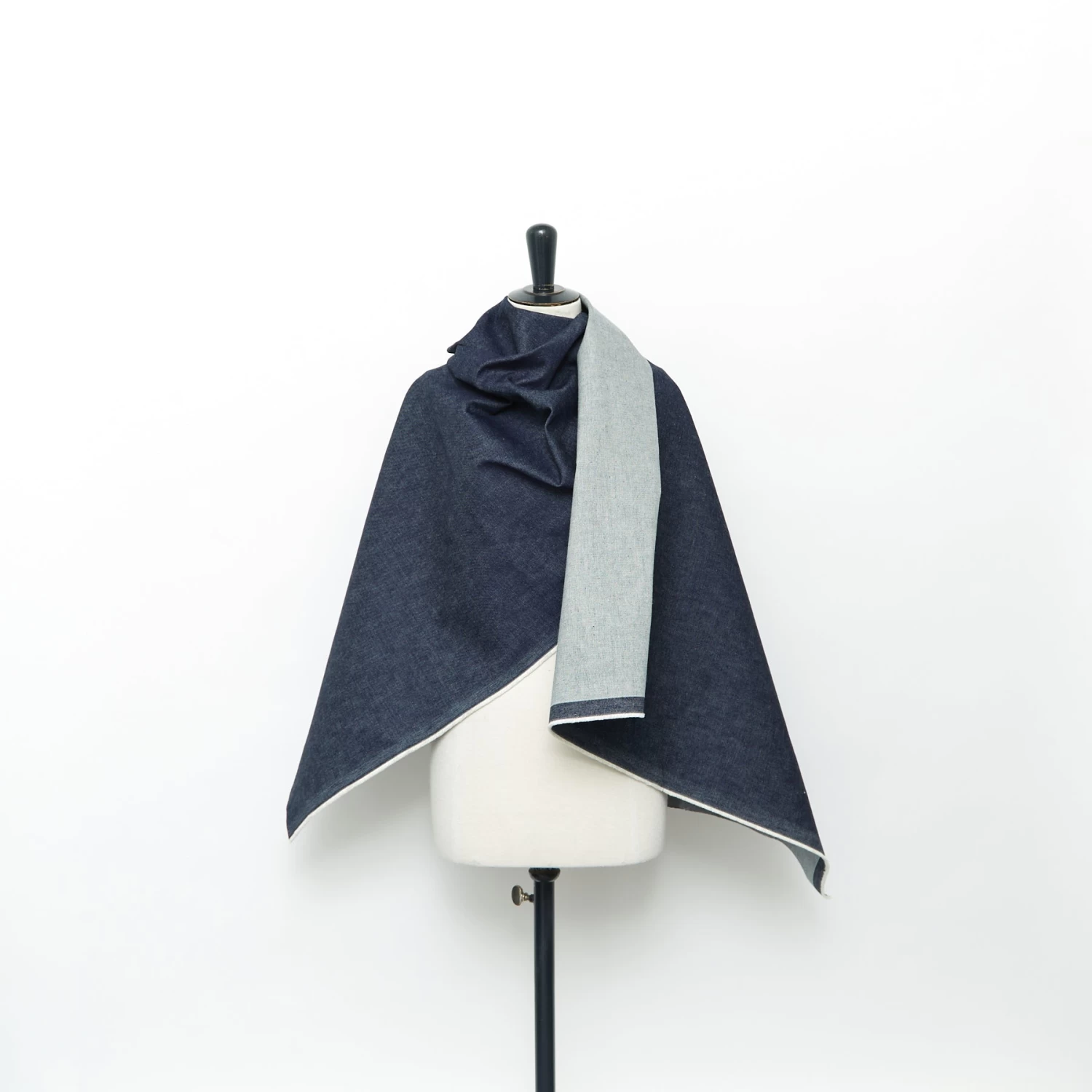 T24A09335 | Stiff Cotton Denim 4 T24A09335 | Stiff Cotton Denim - Image 2