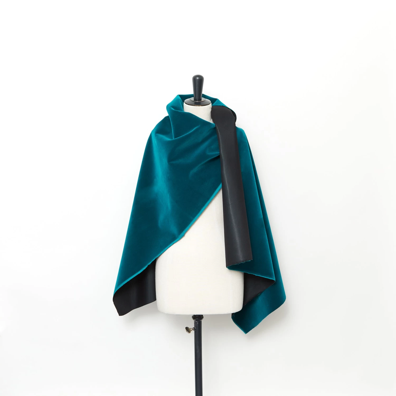 T24B06578 | Bonded Cotton Corduroy Velvet 4 T24B06578 | Bonded Cotton Corduroy Velvet - Image 2