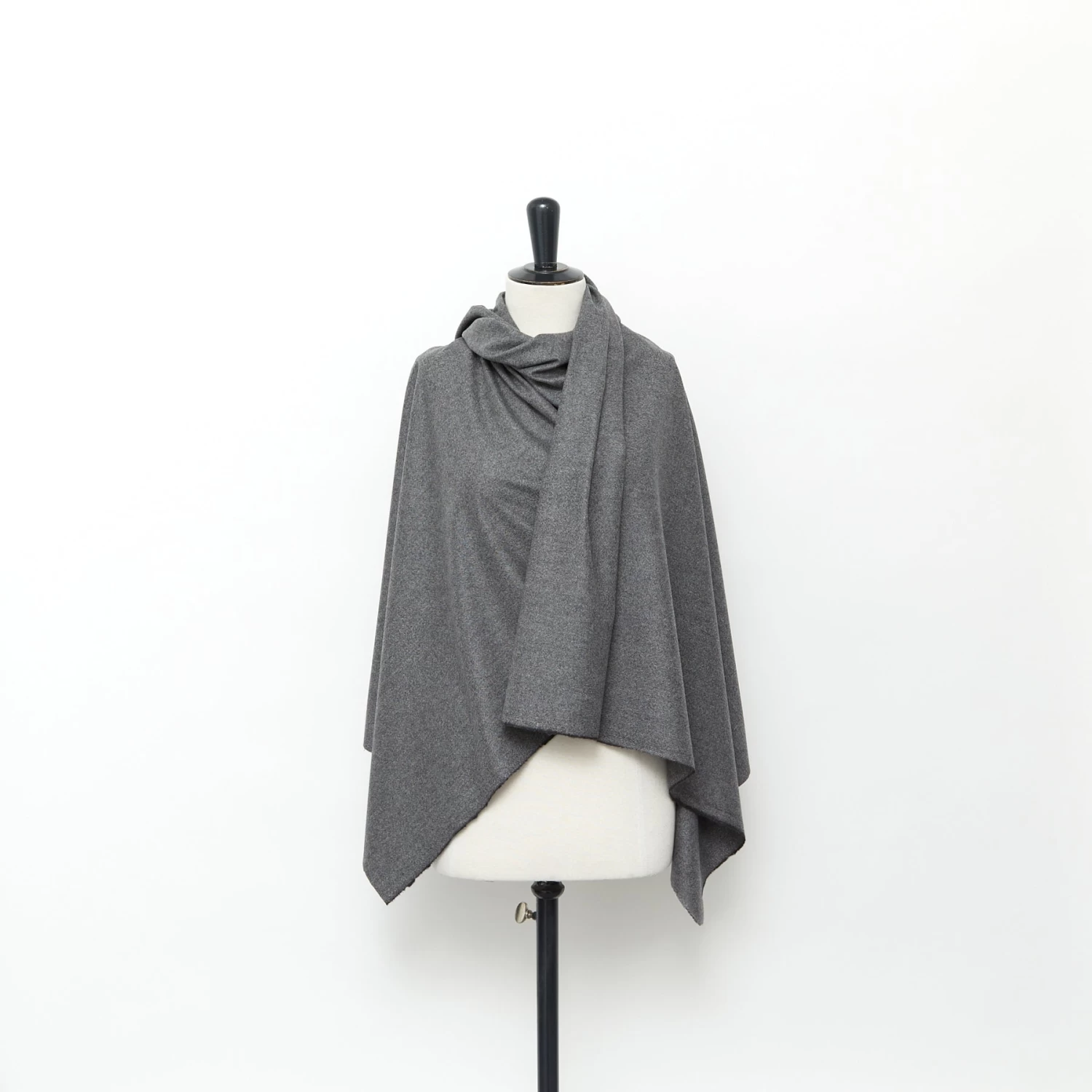 T24B08798 | Splittable Wool & Cashmere Flannel RWS 4 T24B08798 | Splittable Wool & Cashmere Flannel RWS - Image 2