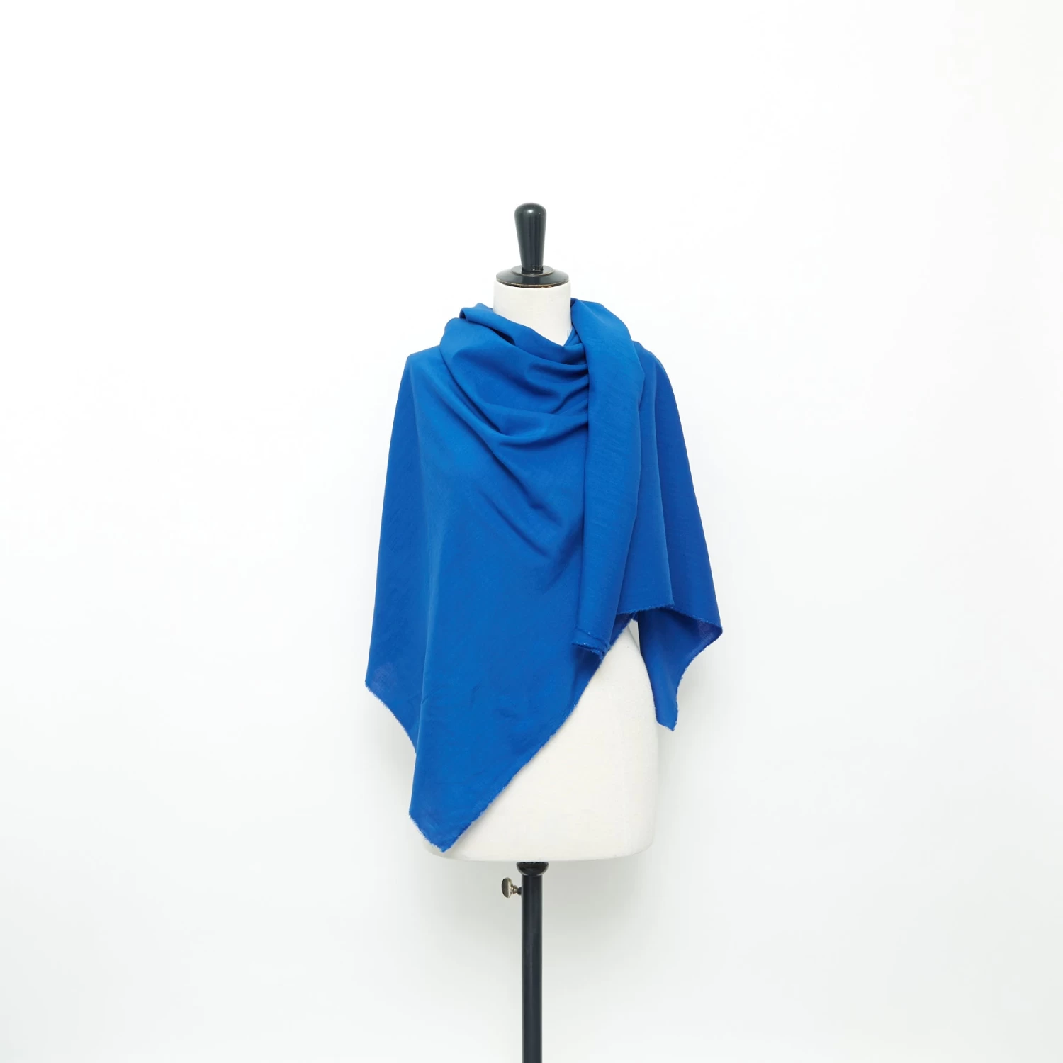 T24B09474 | Virgin Wool Suiting 4 T24B09474 | Virgin Wool Suiting - Image 2