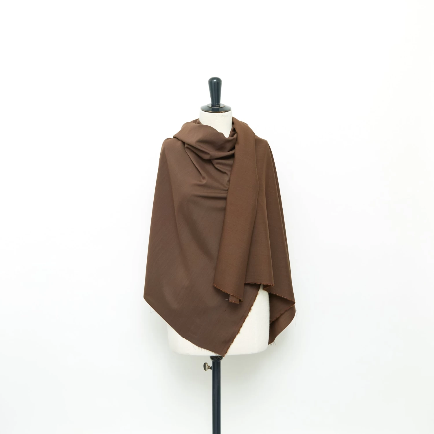 T24B09475 | Wool Suiting 4 T24B09475 | Wool Suiting - Image 2