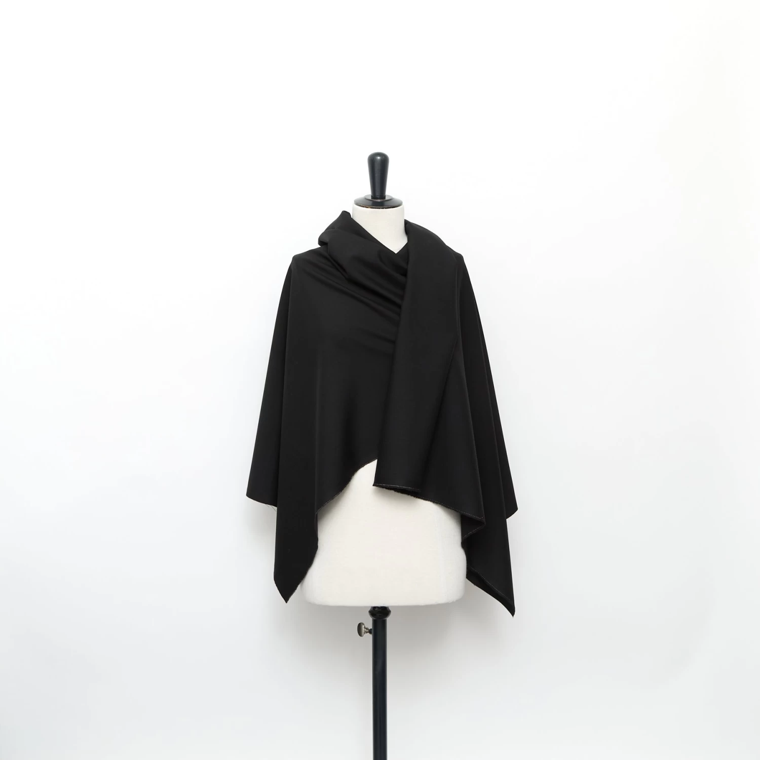 T24C10906 | Wool Suiting 4 T24C10906 | Wool Suiting - Image 2