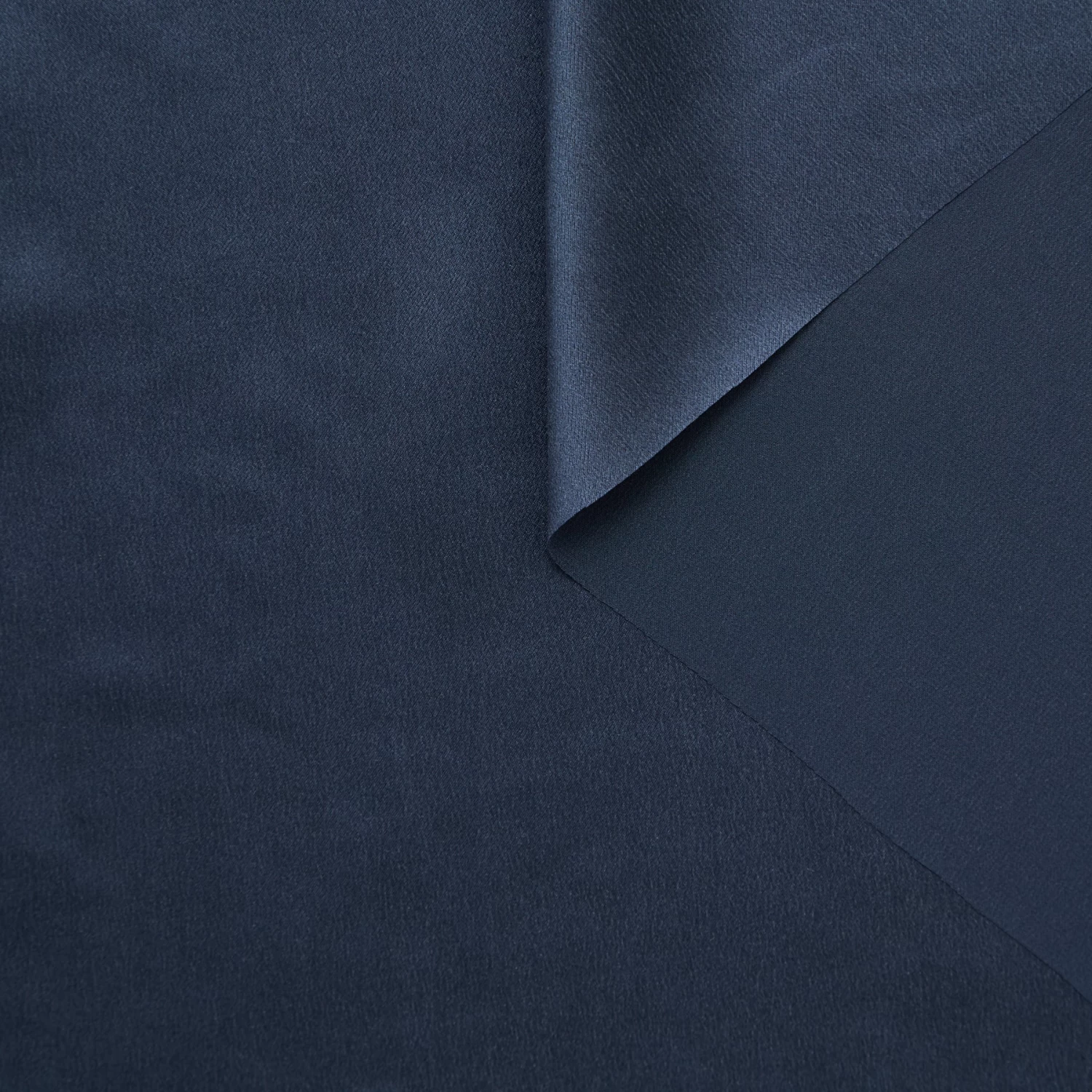 T24C11007 | Washed Silk Satin 5 T24C11007 | Washed Silk Satin - Image 3