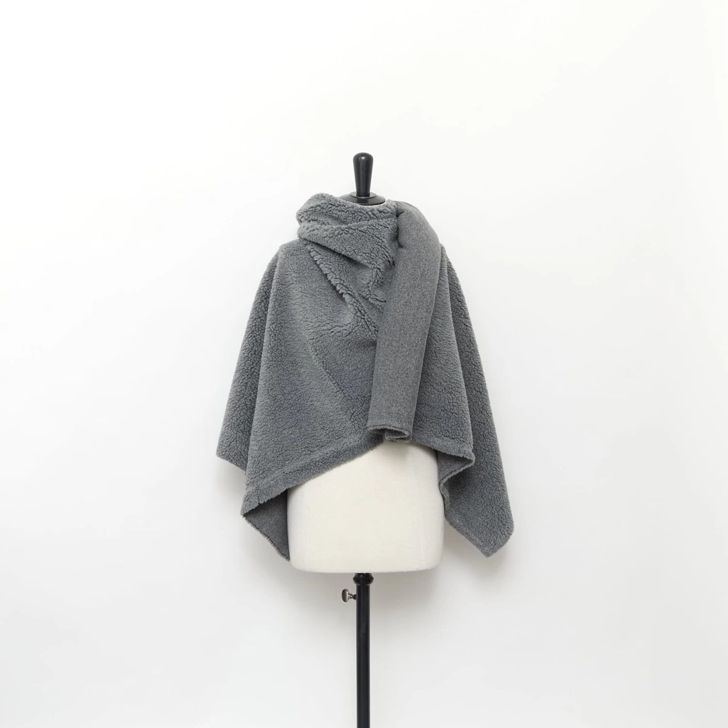 T24C11095 | Stretch Fake Shearling GRS 4 T24C11095 | Stretch Fake Shearling GRS - Image 2