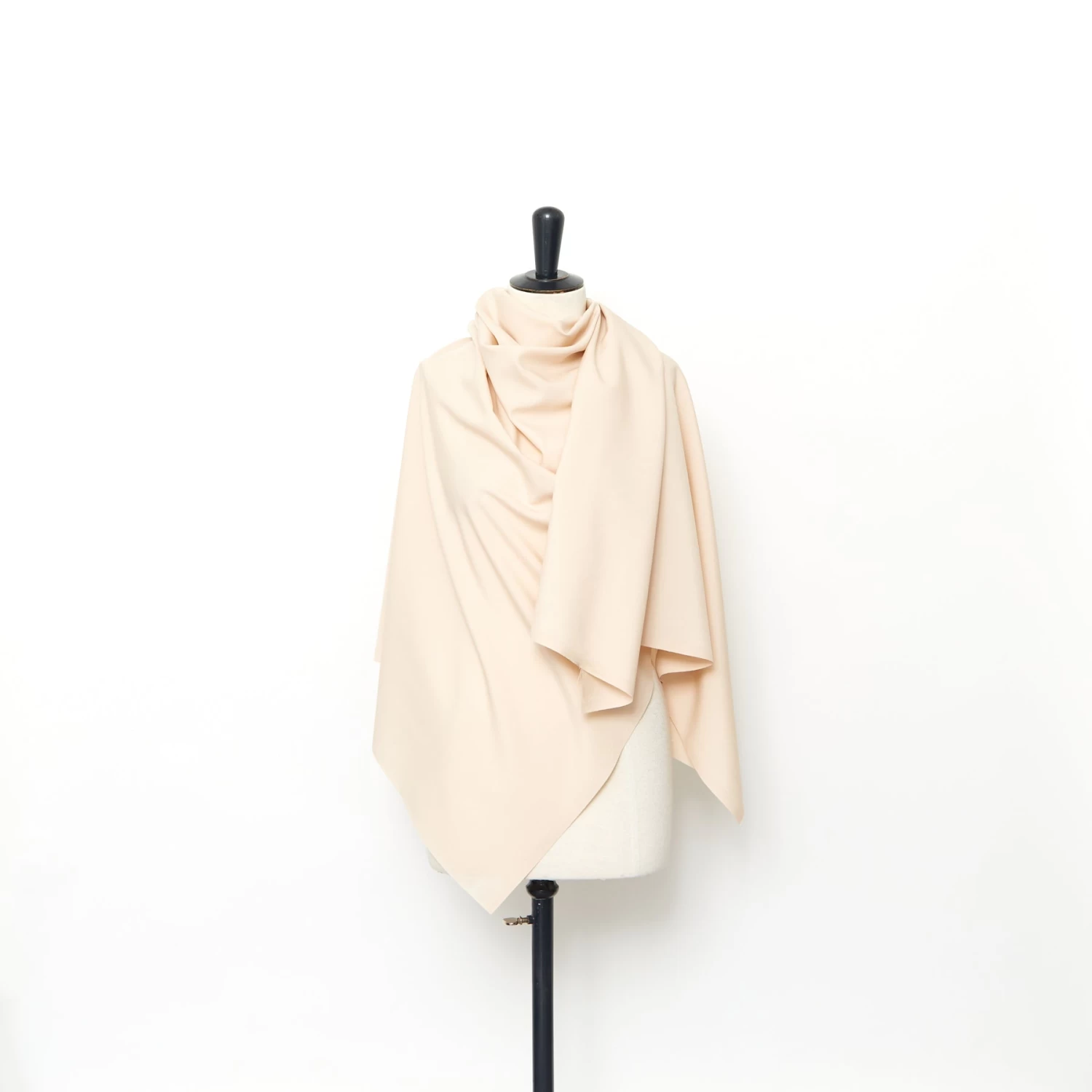 T24J06679 | Fluid Suiting 4 T24J06679 | Fluid Suiting - Image 2