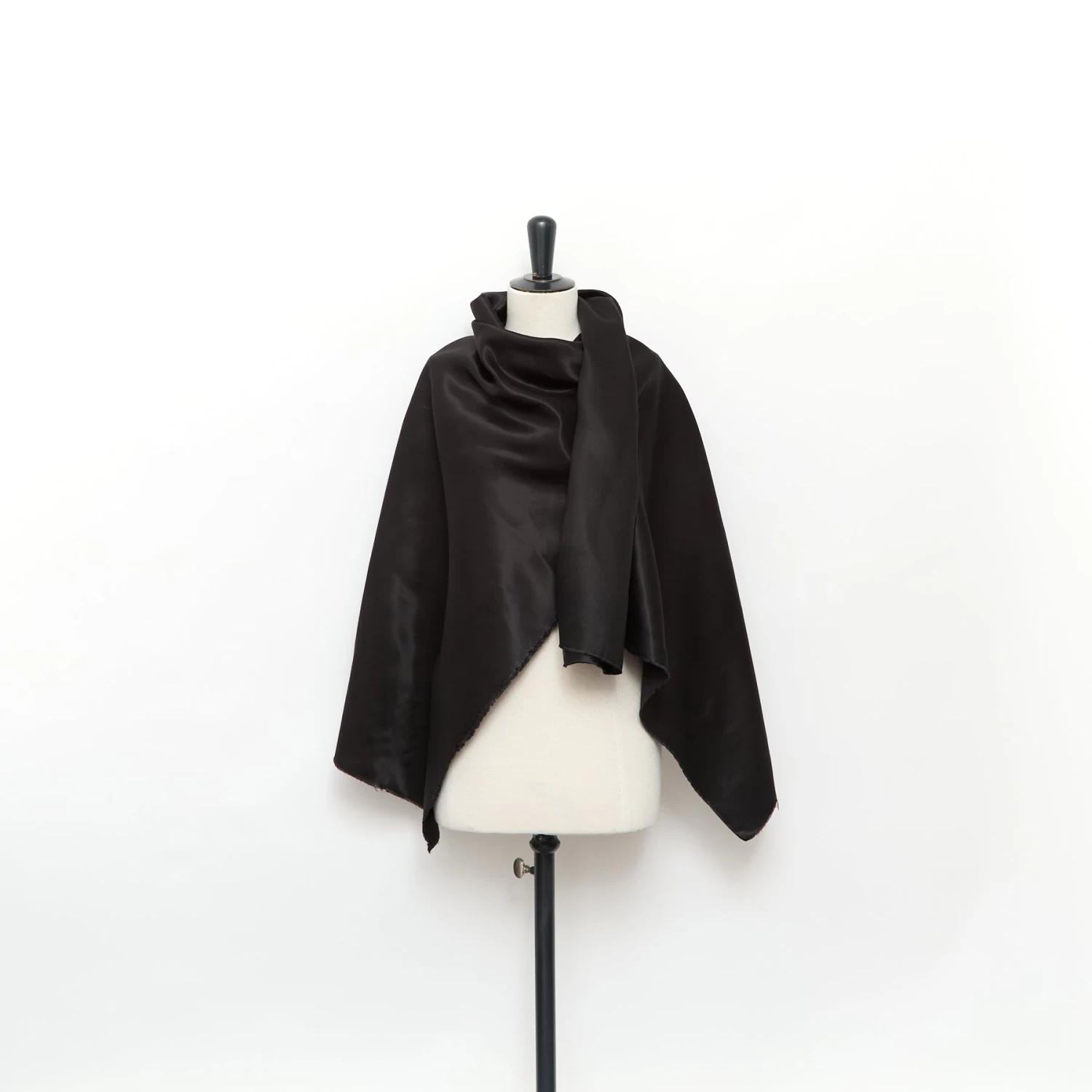 T24J10715 | Heavy Viscose Twill Lining 6 T24J10715 | Heavy Viscose Twill Lining - Image 4