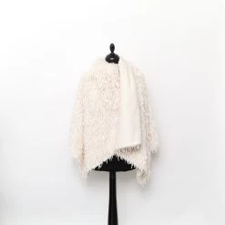 T24M09856 | Feather Like Fake Shearling 5 T24M09856 | Feather Like Fake Shearling -Nona Source Shop T24M09856 Gardenia 02