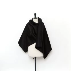 T24M10260 | Splittable Hairy Wool & Alpaca 5 T24M10260 | Splittable Hairy Wool & Alpaca -Nona Source Shop T24M10260 Black 02