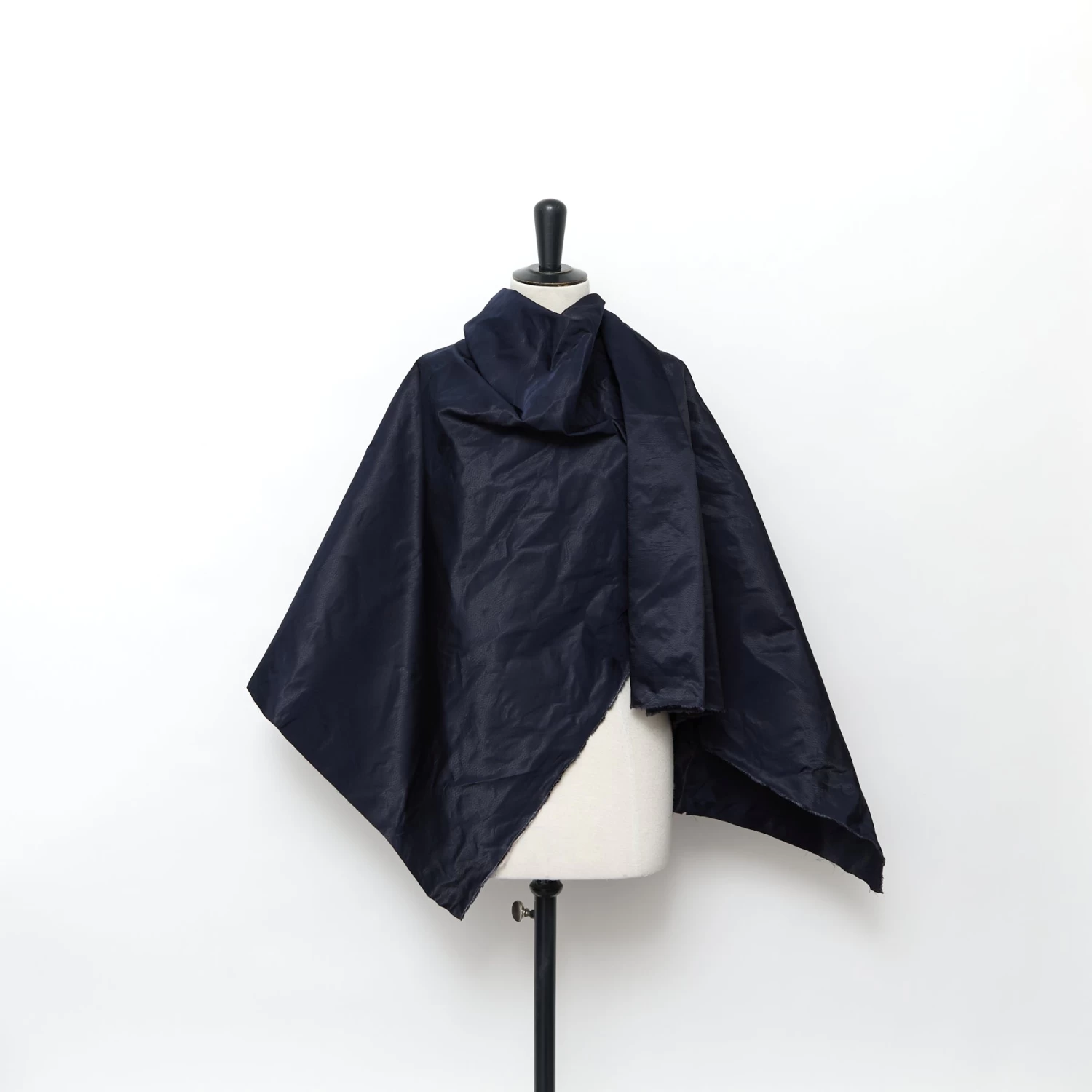 T24M10267 | Silk & Metal Fibers Taffeta 5 T24M10267 | Silk & Metal Fibers Taffeta - Image 3