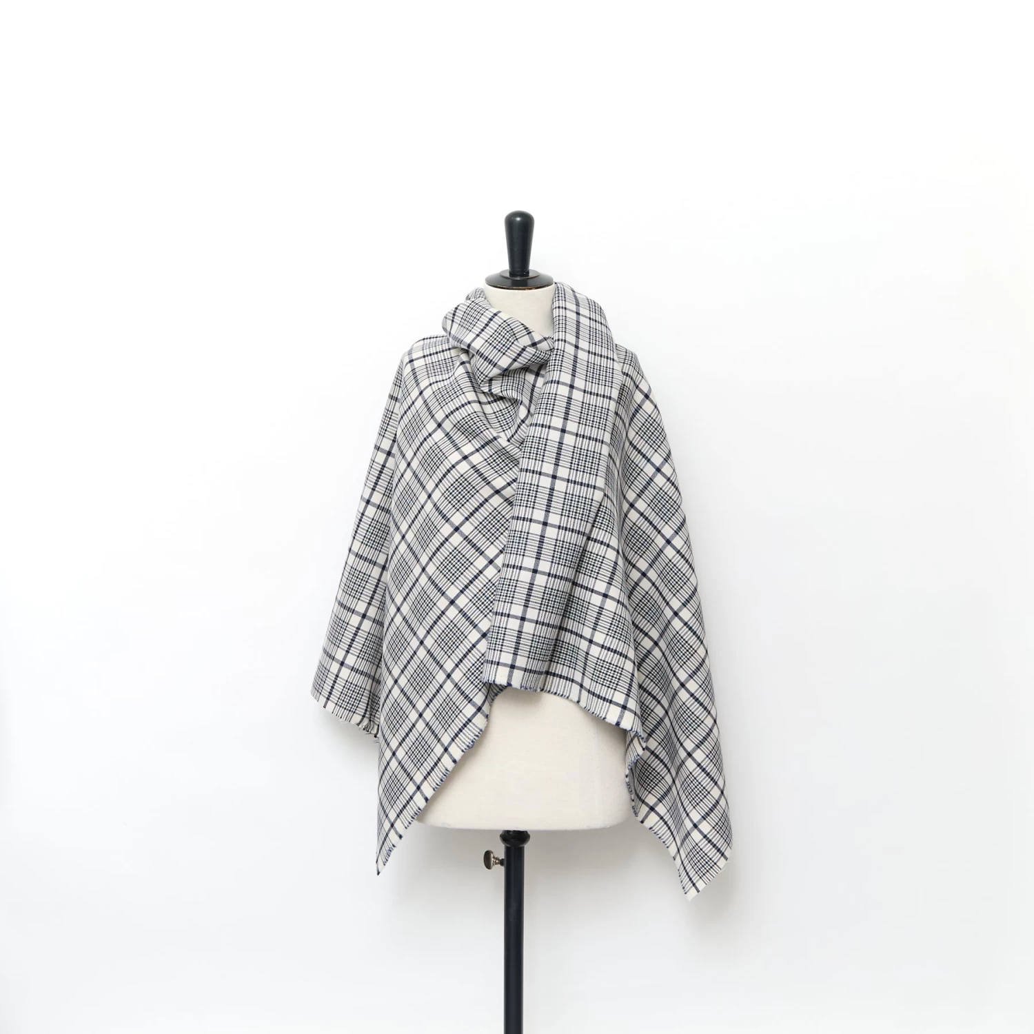 T24M10370 | Check Wool Crepe 4 T24M10370 | Check Wool Crepe - Image 2