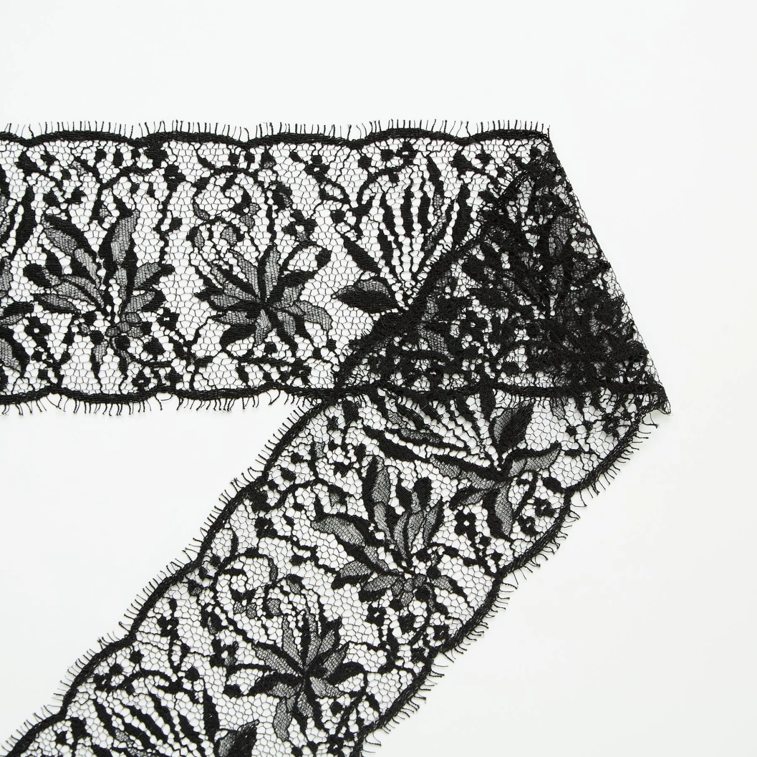 T24M10468 | Viscose Floral Galloon 10cm 5 T24M10468 | Viscose Floral Galloon 10cm - Image 3