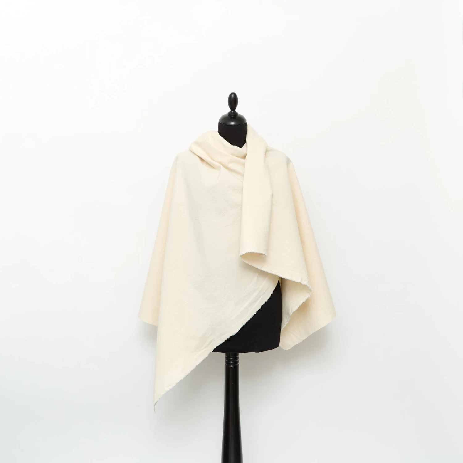 T24S11119 | Natural Cotton Canvas 4 T24S11119 | Natural Cotton Canvas - Image 2