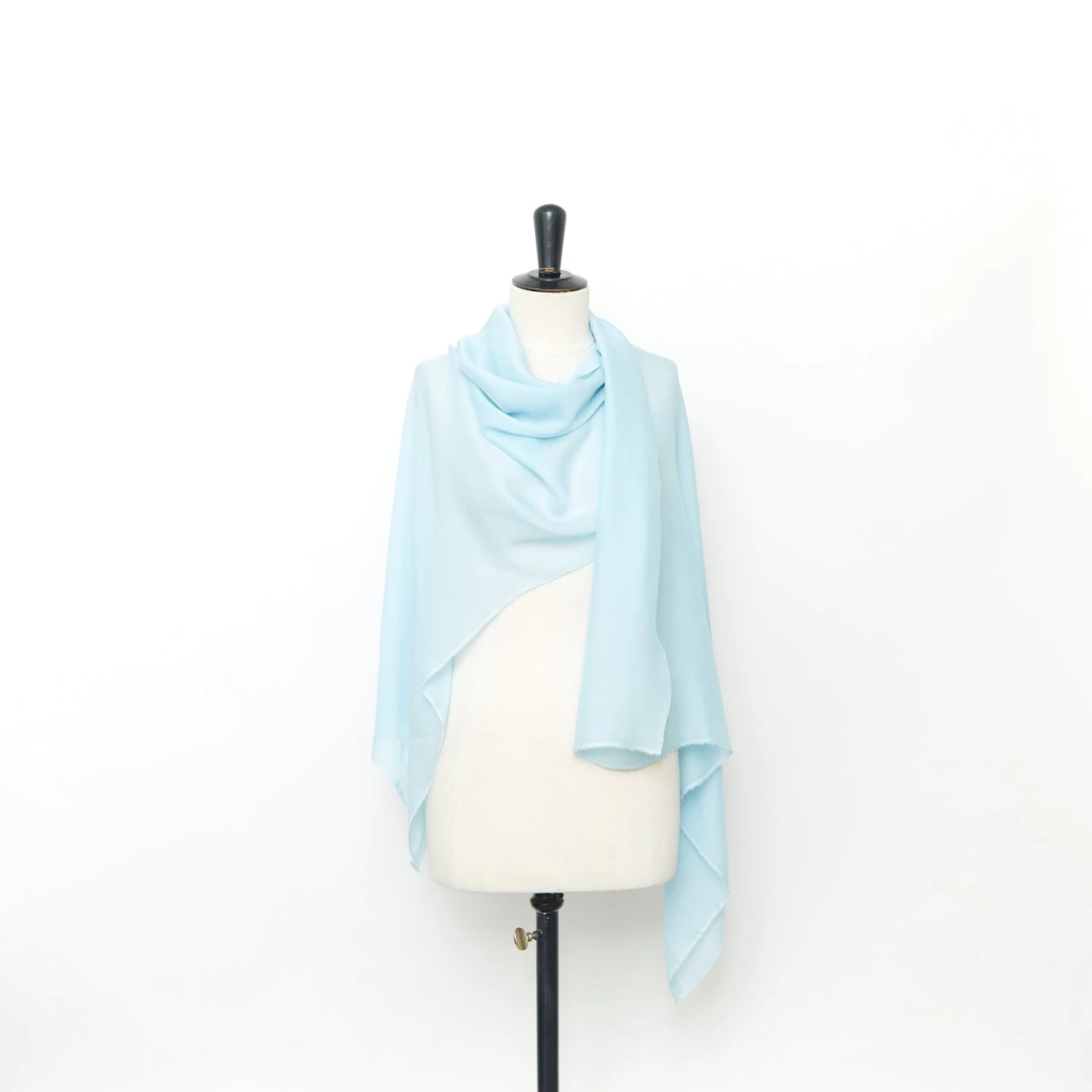 T24V07542 | Silk Crepe Georgette 4 T24V07542 | Silk Crepe Georgette - Image 2