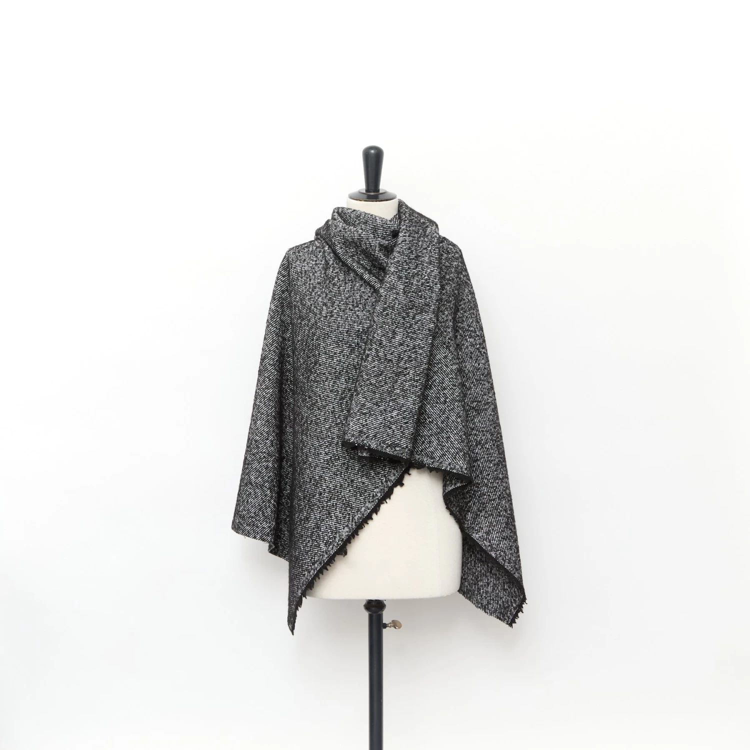 T25K11441 | Bouclé Cotton & Wool Tweed 6 T25K11441 | Bouclé Cotton & Wool Tweed - Image 4