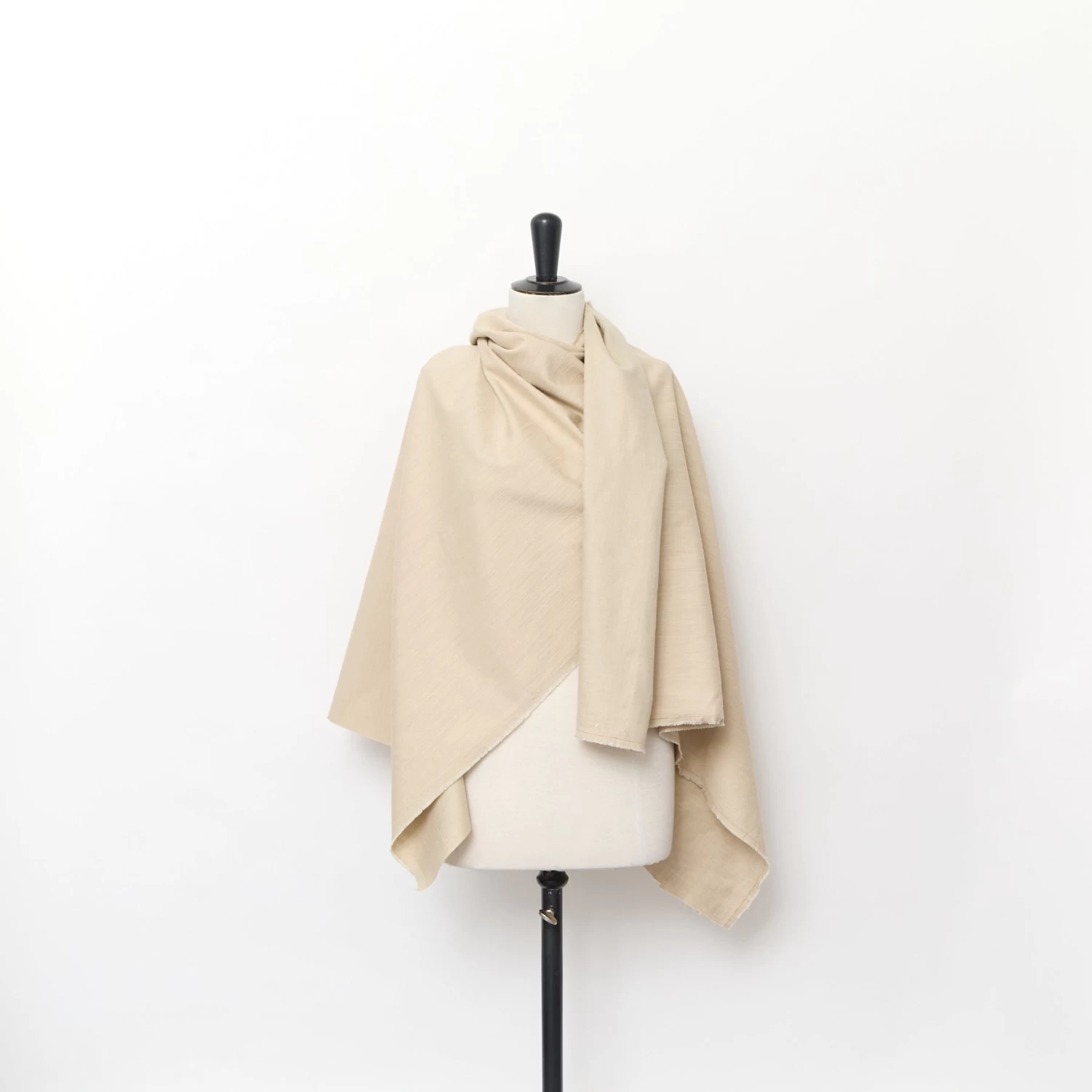 T25M11862 | Irregular Cotton & Linen Canvas 4 T25M11862 | Irregular Cotton & Linen Canvas - Image 2