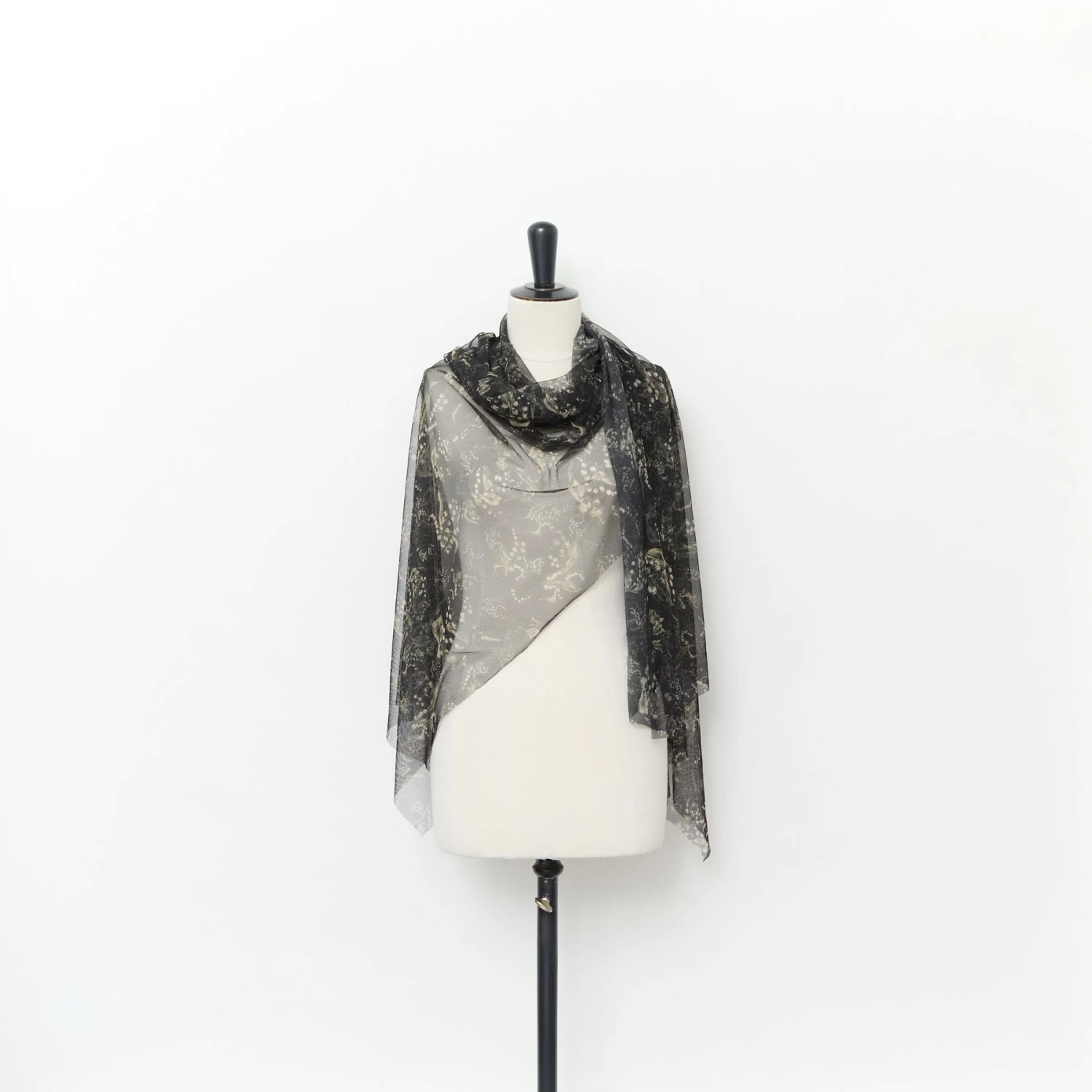 T25M11924 | Lily Printed Tulle 4 T25M11924 | Lily Printed Tulle - Image 2